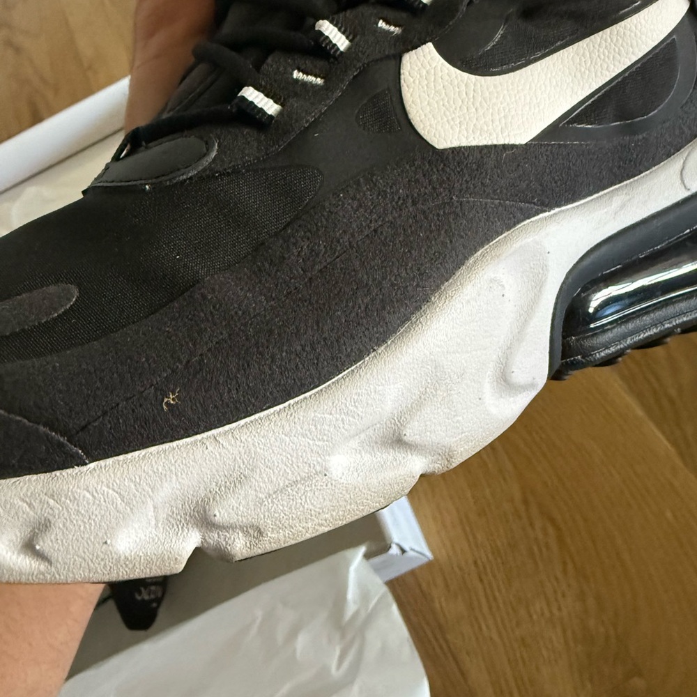 Nike Air Max React 270 - Picture 9 of 9